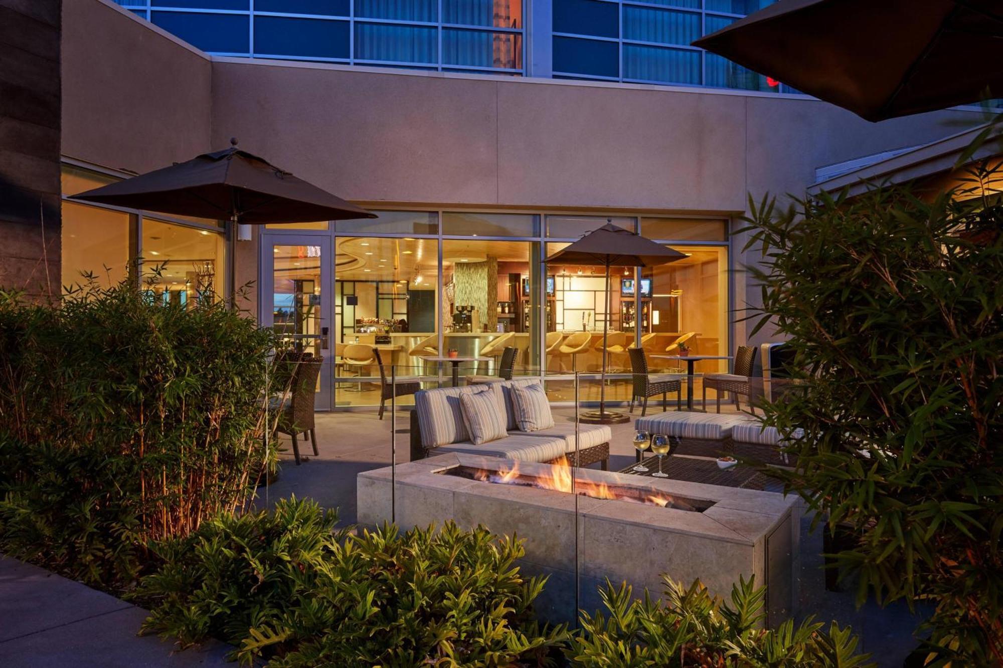 Courtyard By Marriott San Jose North/ Silicon Valley Экстерьер фото